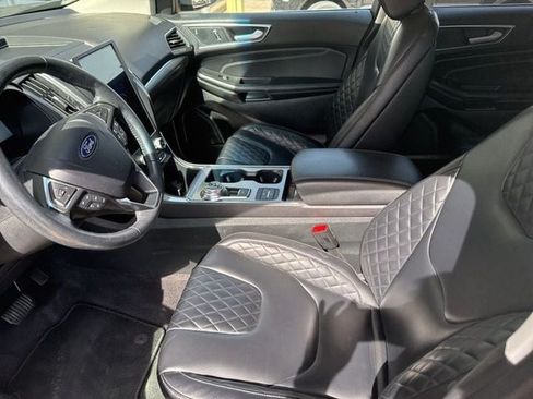 Used 2024 Ford Edge Titanium AWD/4WD image 8