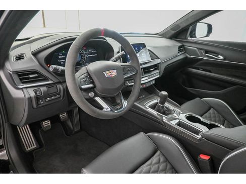 Certified 2025 Cadillac CT4 V Blackwing w/ Technology Package image 30