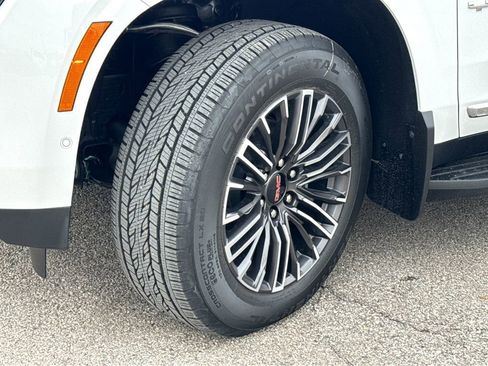 New 2026 GMC Yukon XL Elevation w/ LPO, Get Active Package AWD/4WD image 25