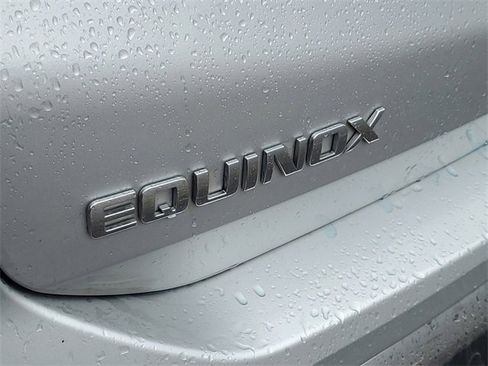 Used 2021 Chevrolet Equinox LT image 29