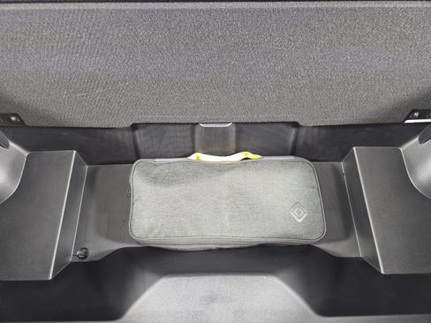 Used 2024 Rivian R1S Adventure AWD/4WD image 14
