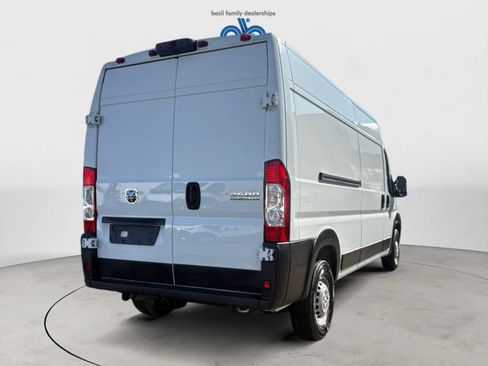 Used 2025 RAM ProMaster 2500 FWD image 7