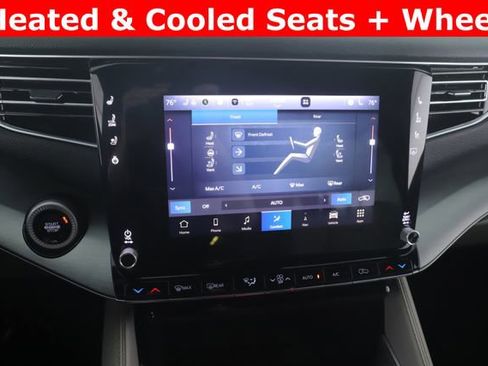 Used 2025 Jeep Wagoneer L Series III w/ Premium Group I image 4