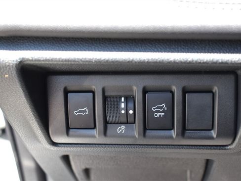 Used 2022 Subaru Outback Limited XT w/ Popular Package #2 AWD/4WD image 18