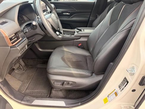 Used 2024 Toyota Grand Highlander AWD Hybrid image 13