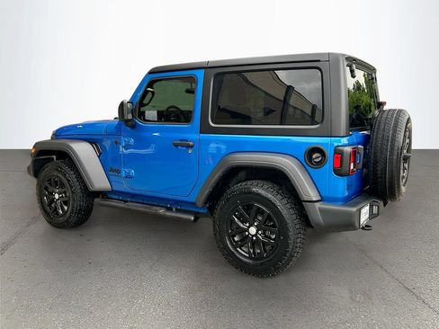 Used 2023 Jeep Wrangler Sport AWD/4WD image 6