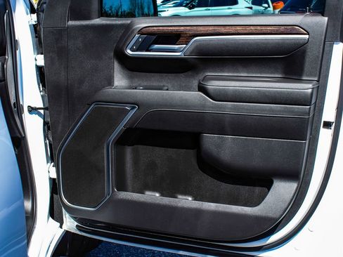 Used 2025 GMC Sierra 1500 Elevation AWD/4WD image 13