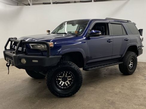 Used 2016 Toyota 4Runner SR5 Premium image 1