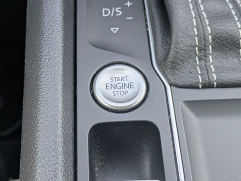 Certified 2023 Volkswagen Atlas SE FWD image 31