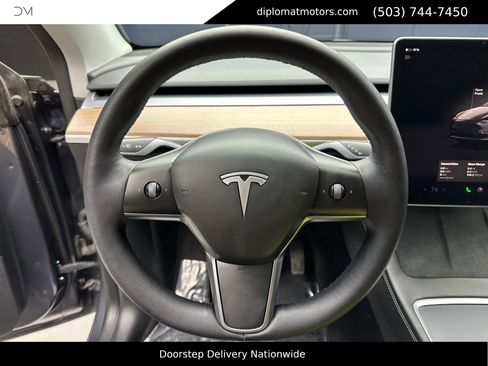 Used 2023 Tesla Model Y Long Range image 27