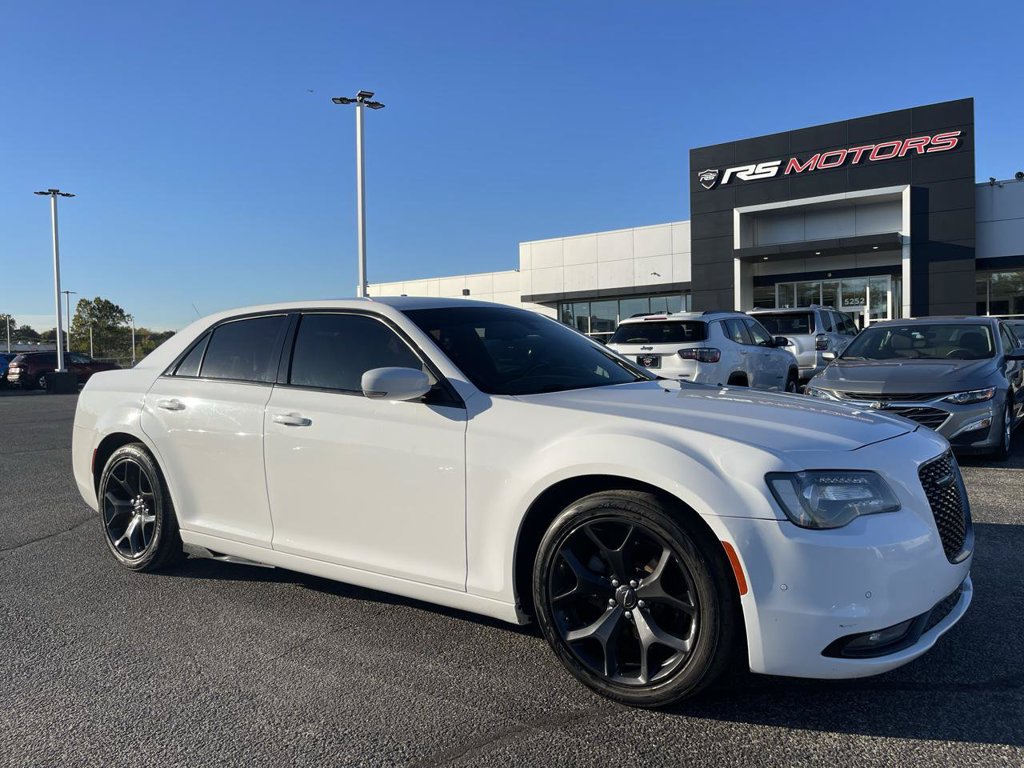 Used 2021 Chrysler 300 S RWD image 2
