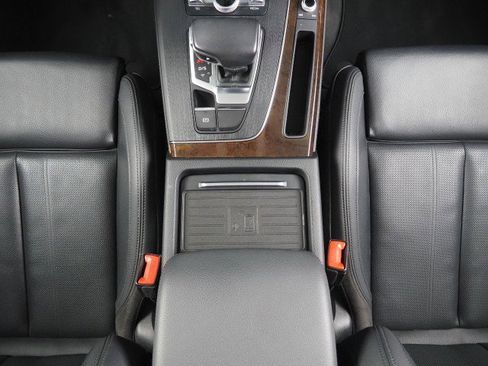 Used 2020 Audi Q5 Premium Plus w/ Premium Plus Package image 23
