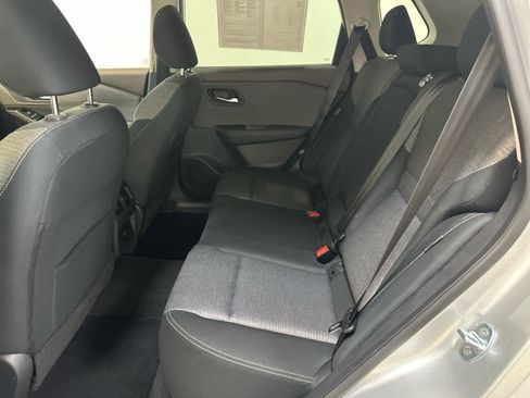 Certified 2022 Nissan Rogue SV image 18