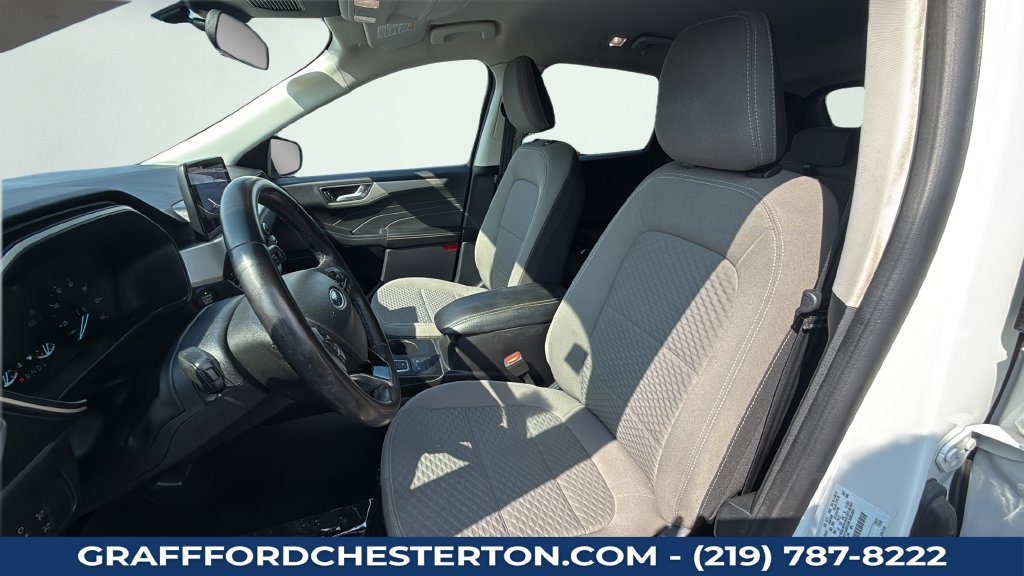 Used 2021 Ford Escape SE w/ SE Sport Appearance Package AWD/4WD image 22