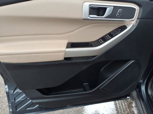 Certified 2023 Ford Explorer XLT w/ Equipment Group 202A image 15