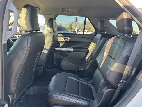 Used 2023 Ford Explorer XLT w/ Equipment Group 202A image 21
