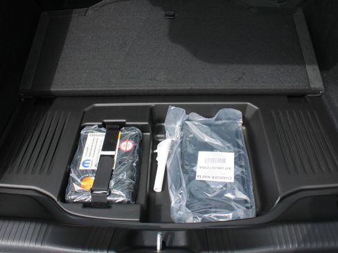 New 2026 Dodge Charger R/T w/ Blacktop Package AWD/4WD image 11