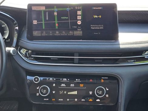 Used 2023 INFINITI QX60 Sensory w/ Vision Package AWD/4WD image 16