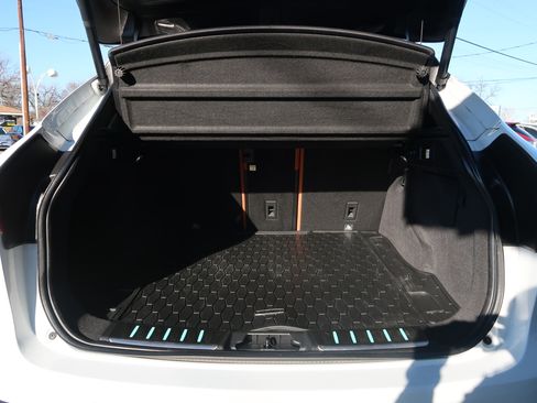 Used 2018 Jaguar F-PACE Portfolio image 47