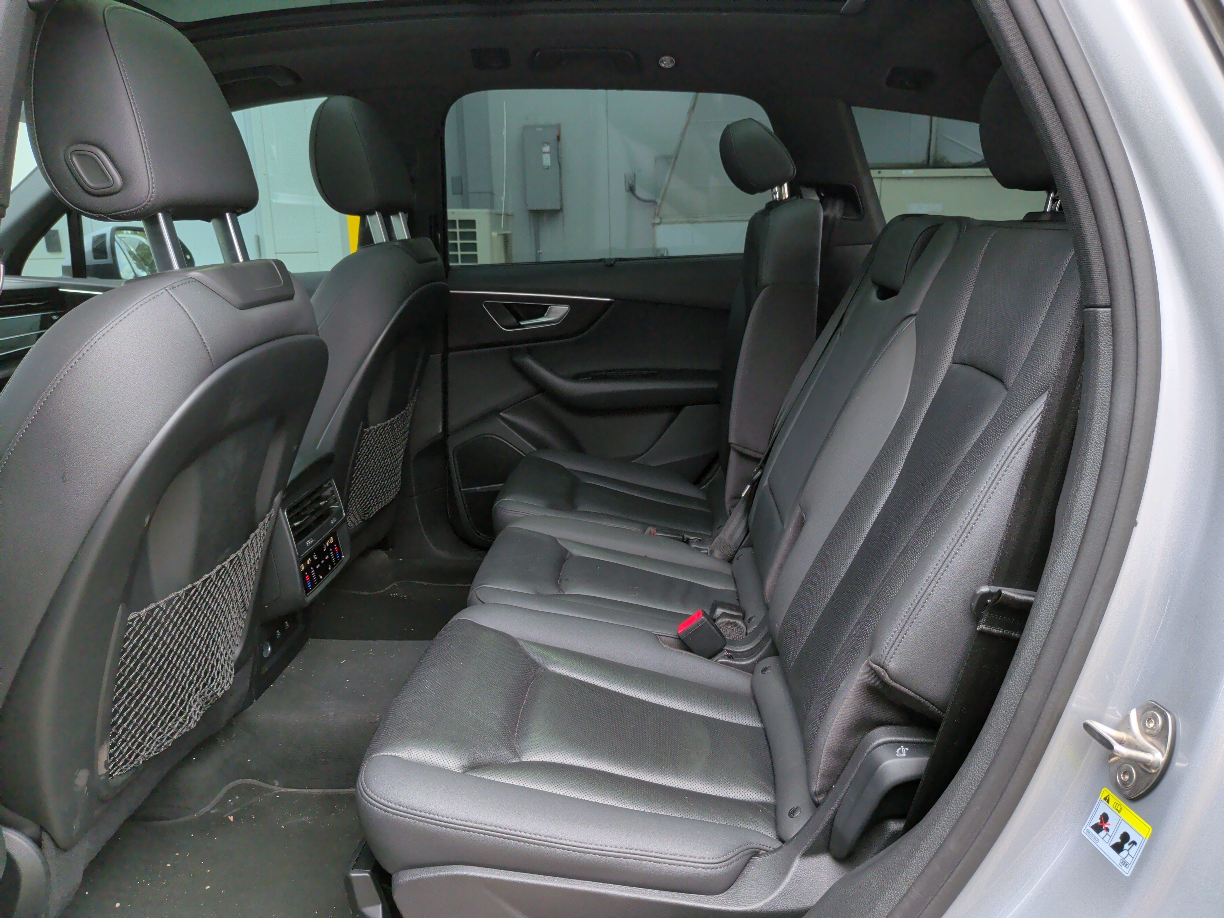 Used 2022 Audi Q7 2.0T Premium Plus w/ Premium Plus Package AWD/4WD image 31