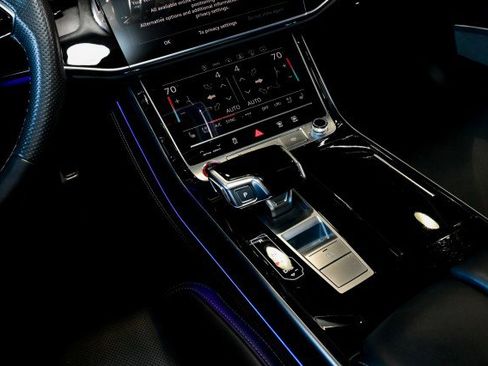 Used 2022 Audi S8 w/ S8 Comfort Plus Package image 32