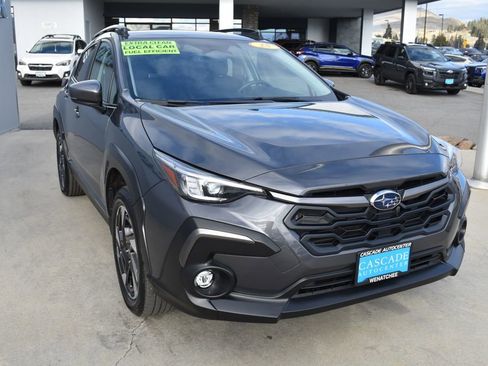 Certified 2025 Subaru Crosstrek 2.5i Limited w/ Crosstrek Mirror Package image 10