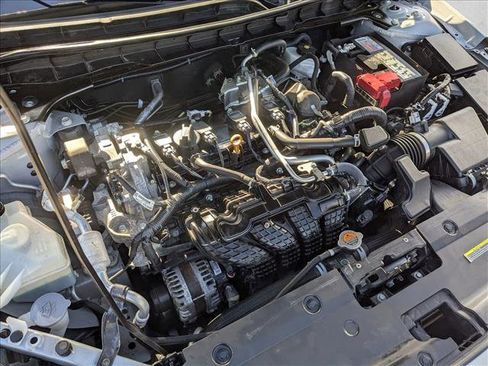 Used 2024 Nissan Altima 2.5 SR image 23