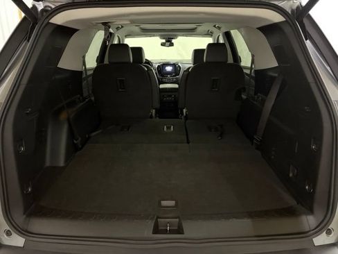 Used 2021 Chevrolet Traverse LT w/ LT Premium Package AWD/4WD image 13