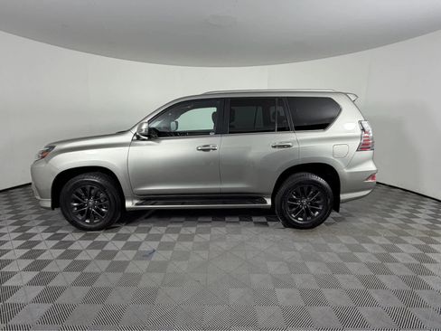 Used 2021 Lexus GX 460 Premium w/ Premium Package image 5