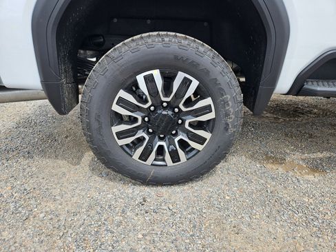 New 2026 GMC Sierra 2500 Denali Ultimate AWD/4WD image 32