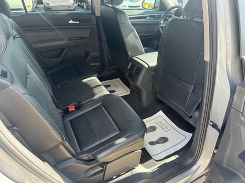 Used 2021 Volkswagen Atlas SE image 13