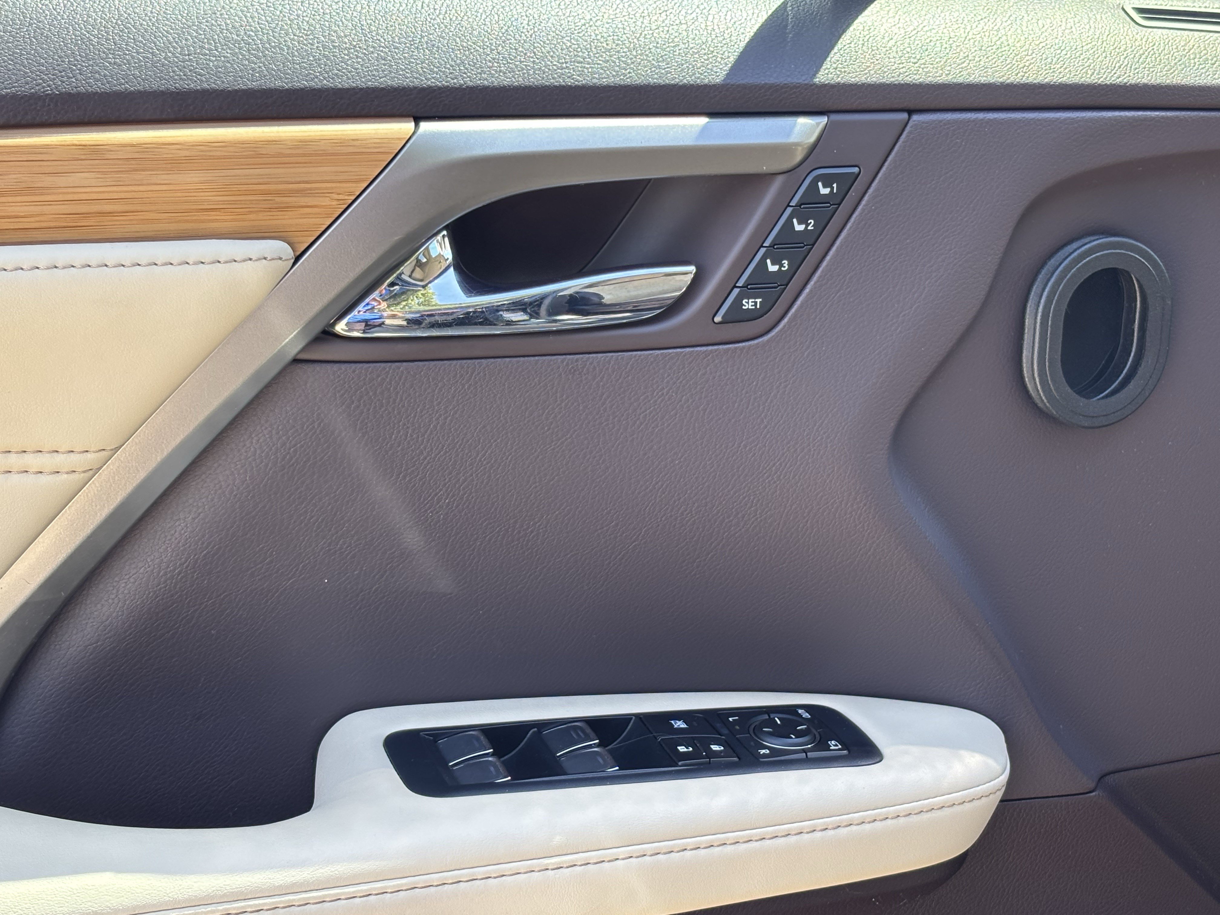 Used 2019 Lexus RX 350L AWD image 15