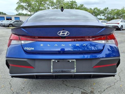 New 2025 Hyundai Elantra SEL image 6