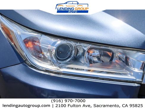 Used 2019 Toyota Highlander XLE w/ Carpet Mat Package (TMS) image 7