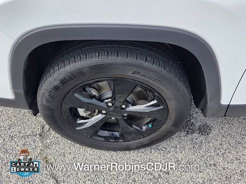 Used 2023 Jeep Cherokee Altitude Lux AWD/4WD image 18