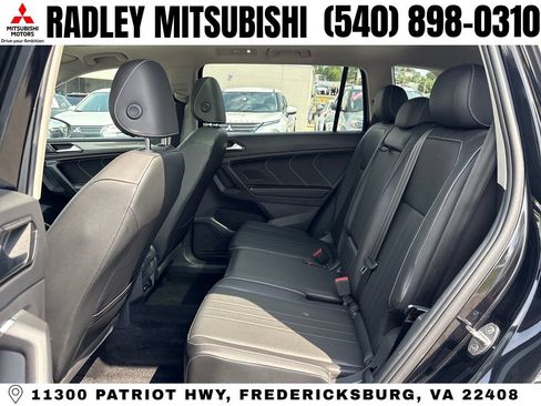 Used 2023 Volkswagen Tiguan SE w/ Panoramic Sunroof Package AWD/4WD image 18