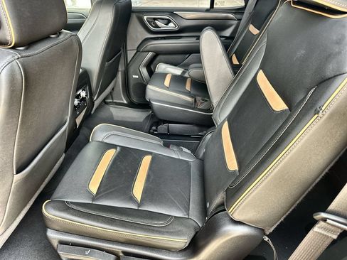 Used 2022 GMC Yukon AT4 AWD/4WD image 16