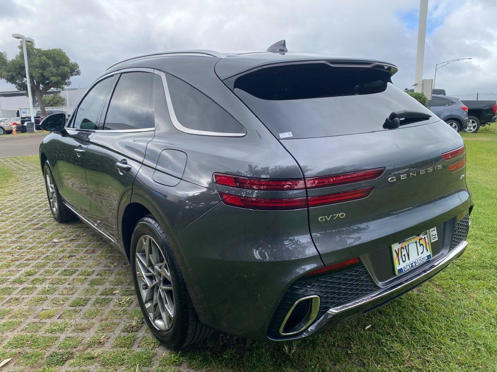 Used 2022 Genesis GV70 2.5T w/ Select Package AWD/4WD image 5