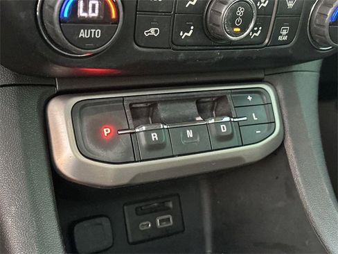 Used 2020 GMC Acadia Denali image 15