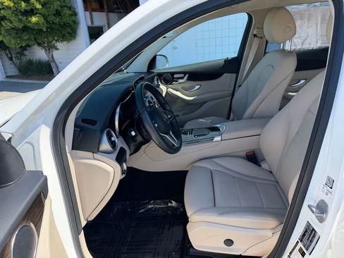 Used 2021 Mercedes-Benz GLC 300 GLC 300 image 16