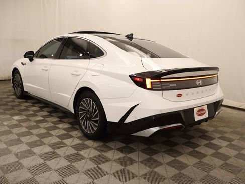 Used 2025 Hyundai Sonata Limited image 3