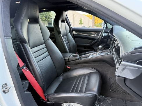 Used 2016 Porsche Panamera GTS image 37