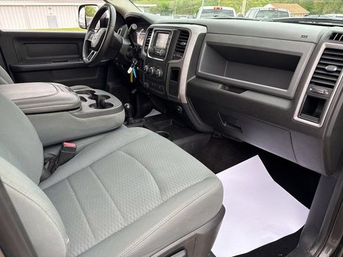 Used 2016 RAM 2500 Tradesman w/ Chrome Appearance Group AWD/4WD image 38