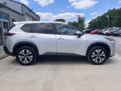Used 2023 Nissan Rogue SV AWD/4WD image 8