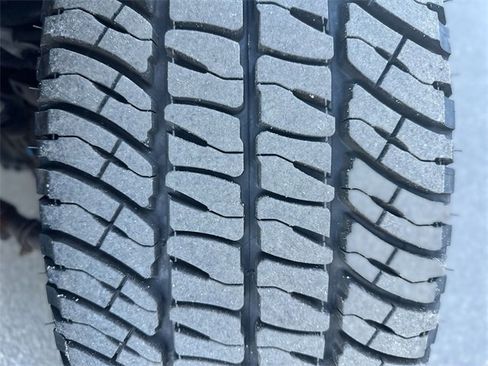 Certified 2022 Ford F250 Lariat w/ Lariat Value Package image 11