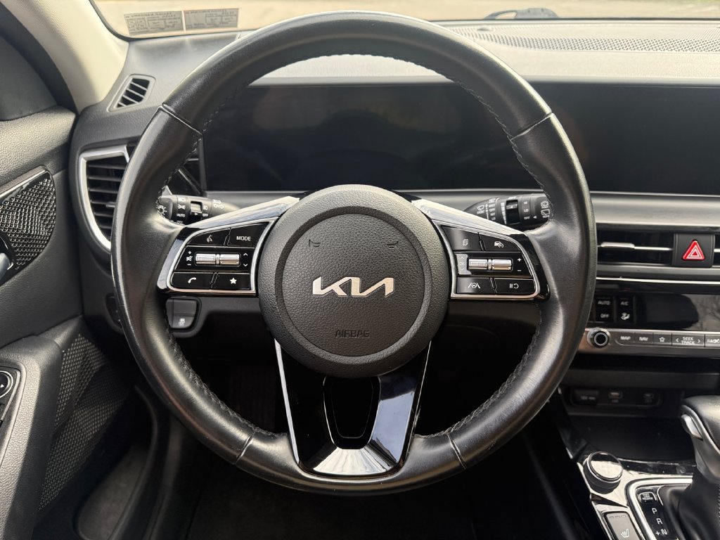 Used 2024 Kia Seltos S AWD/4WD image 15