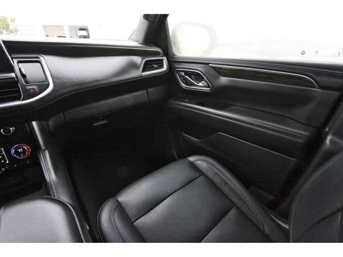 Used 2021 Chevrolet Suburban LT w/ Rear Media and Nav Package image 13