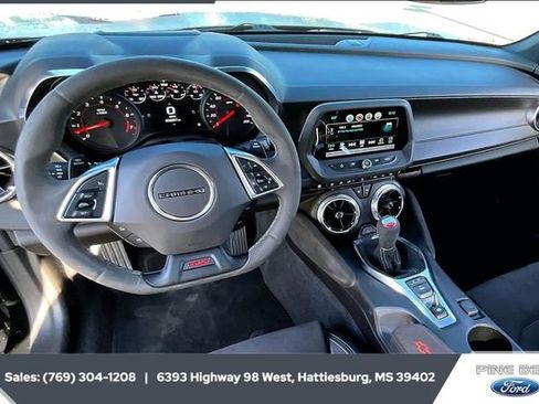 Used 2018 Chevrolet Camaro SS image 13