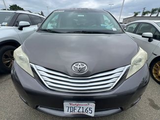 Used 2013 Toyota Sienna Limited w/ Premium Pkg video 2
