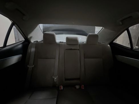 Used 2016 Toyota Corolla LE FWD image 32